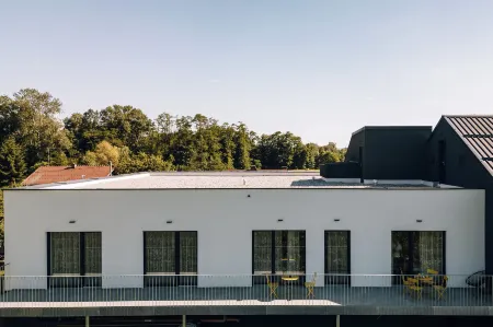 Postcard Country Apartments Отели в г. Їршовці