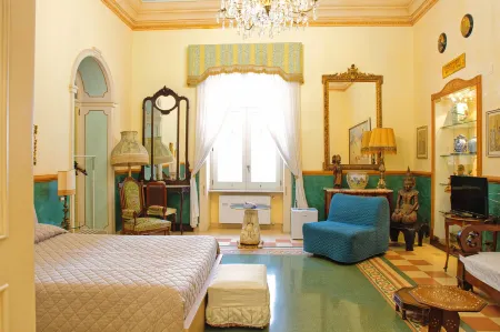 B&B Flora House Отели рядом с достопримечательностью «Arechis Castle»