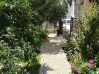 Mina Apart Hotel โรงแรมใกล้Big Pebble Beach