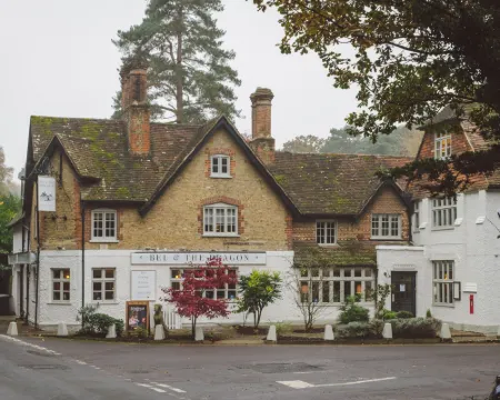 Bel and the Dragon-Churt Hotels in Farnham
