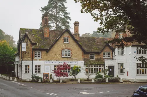 Bel and the Dragon-Churt Hotels in Liphook