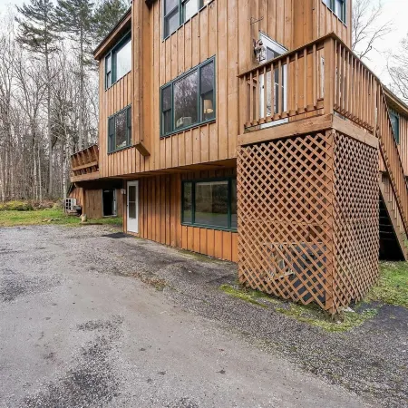 Killington Mountain Home! HotTub & 5 Min to Skiing!