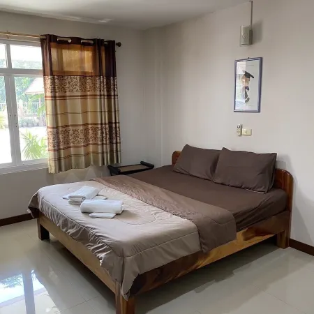 Klang Muang River Home