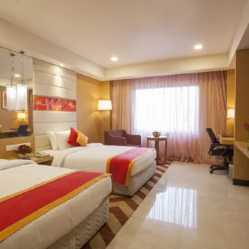 Dolphin Hotel