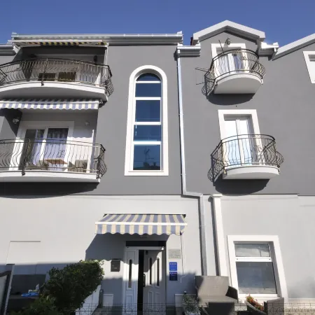 Apartments & Rooms Villa Maslina