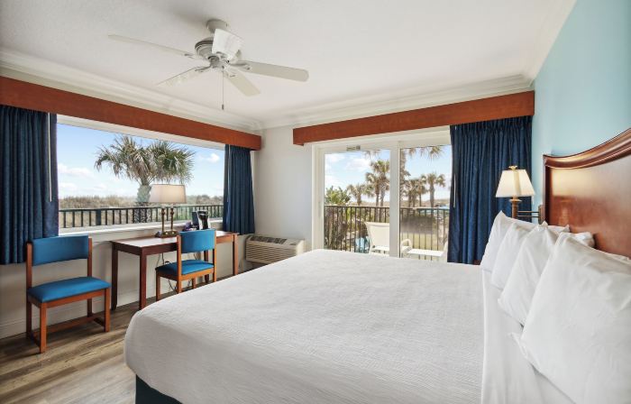 Seahorse Oceanfront Inn