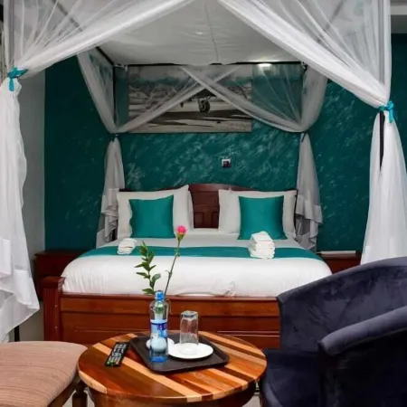 Lux Suites Elgon View Holiday House