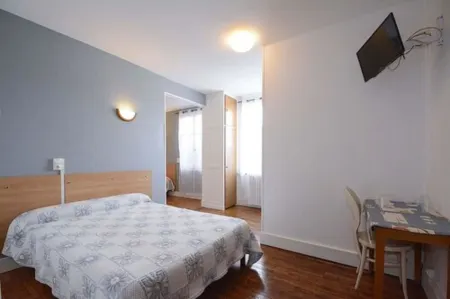 Hotel de La Pomme d'Or Отели в г. Бар-Сюр-Об