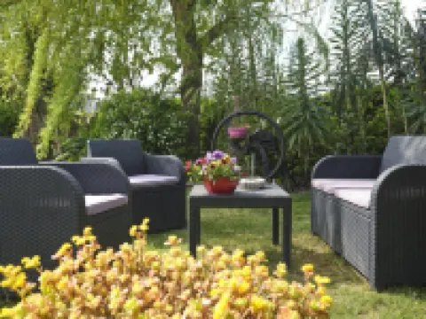 Les Roses Hotels in Santec