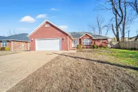 Hot Tub/Gameroom/Firepit/ Coler MTB - Downtown