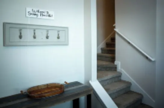 SUNNY NICEVILLE! Very Nice, new 3/2.5 Townhome .04 mile from water! Hotels in Niceville