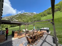 Cottage in the Heart of the Pyrénées, Jacuzzi, Hiking, Cycling, Skiing, and More