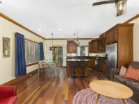 Condo in the Heart of Douglas Hotels in Douglas