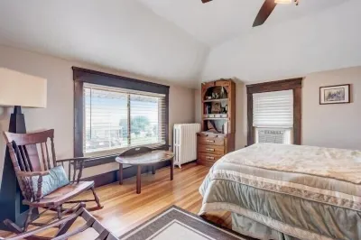 Enjoy Beachfront Living With family!