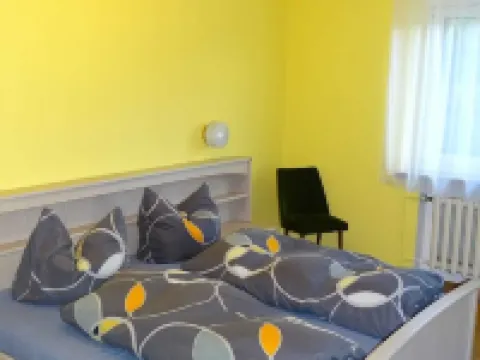 Ferienhaus Oma Inge Zwischen Goitzsche und Muldestausee Haustierfreundlich ! Hotels in Pouch