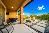 Private Pool, Spa and Golf Course Views - Stunning Desert Escape
