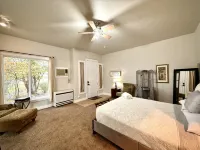 Scenic Views and Firepit Oasis - Charming Cozy Retreat