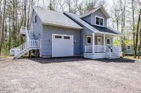 Sebago, newer construction, lake access, AC, 3bd2.5bth, Long Beach neighborhood