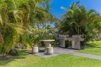 Stunning Golf Course Views and Spa-Like Amenities - Luxurious Oasis