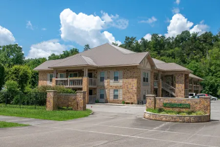 Cades Cove Landing Condo-Little River Loft