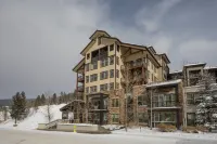Renovated Fraser Crossing Studio Hotels near Winter Park Resort