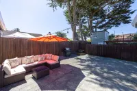 Cozy Retreat with Fire Pit and Alpaca Farm - Charming Coastal Haven