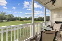 Abundant Amenities and Golf Course Views - Charming Oasis Hotels in Carolina Forest