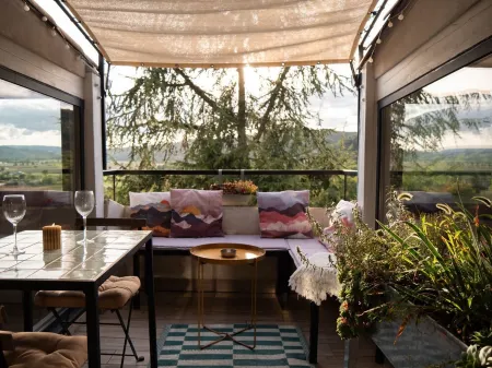 Appartement sur les Toits, Très Jolie Vue, Provence Отели в г. Греу-ле-Бен