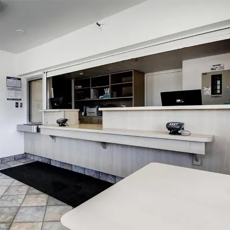 Super 8 by Wyndham Woods Cross/Salt Lake City North