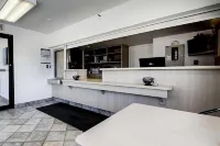 Super 8 by Wyndham Woods Cross/Salt Lake City North