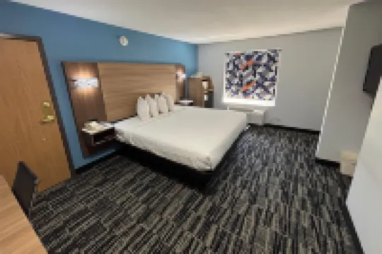 Jacksonville Inn & Suites