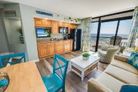 Ocean View and Heated Pools - Stunning Beachfront Oasis