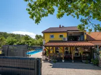 Radmila 1 - Pool