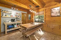 Basecamp Cabin: Log Cabin Near Trails Central to Grand Canyon Sedona Williams