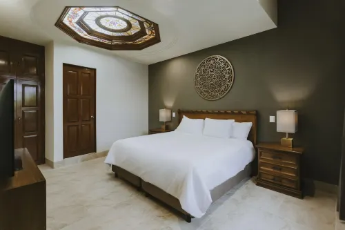 Dos Patios Querétaro Curamoria Collection