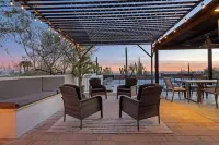 Mountain & City Views/Foothills /Heated Pool • Spa • Putt Putt • Sleeps 24