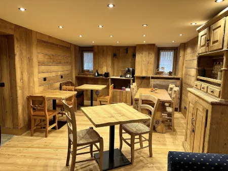 ValmalencoAlpina Отели в г. Кьеза-ин-Вальмаленко