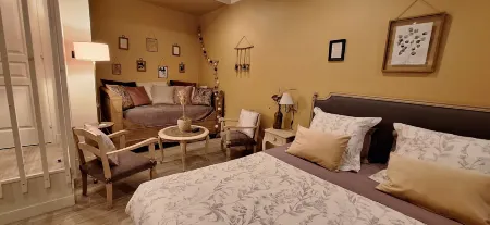 Les Galapons Отели в г. Виньё