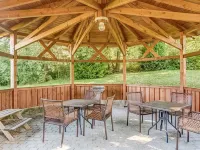 Pretty Apartment with Large Communal Terrace Near Borstendorf Hotels in Borstendorf