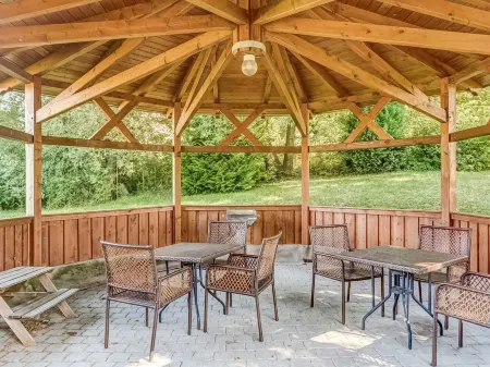 Pretty Apartment with Large Communal Terrace Near Borstendorf