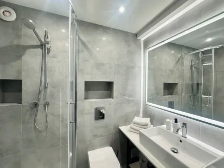 Apartament Suzanne Q4Apartments Отели рядом с достопримечательностью «Albatros»