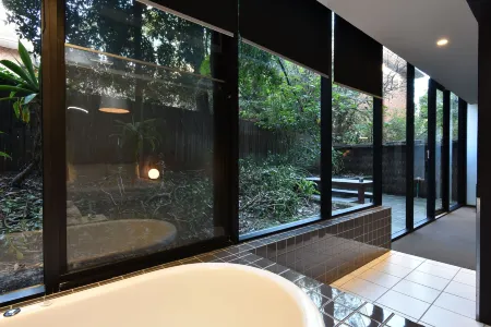 Riverview on Mount Street Отели рядом с достопримечательностью «Форрест Чейз»