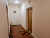 2 Bed Woodland Retreat - Garden & Free Parking - Homestays
