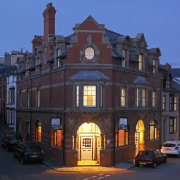 Castle Hotel
