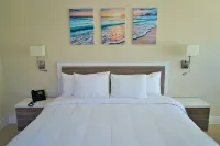 Diane Oceanfront Suites - balcony