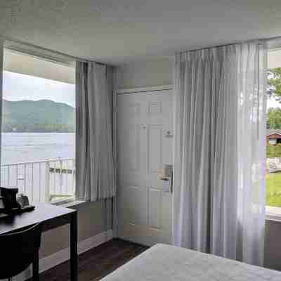 Lakefront Terrace Resort Rooms