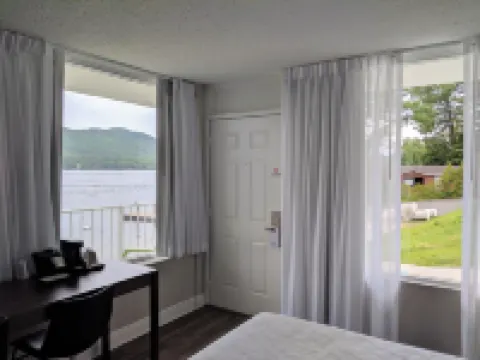 Lakefront Terrace Resort