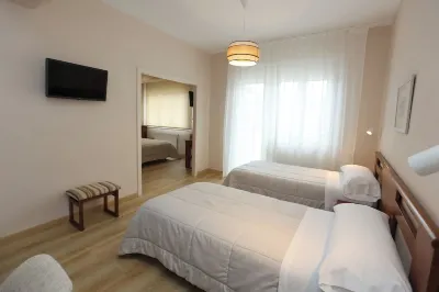Hotel Ros Mary Отели рядом с достопримечательностью «Castro das Grobas»