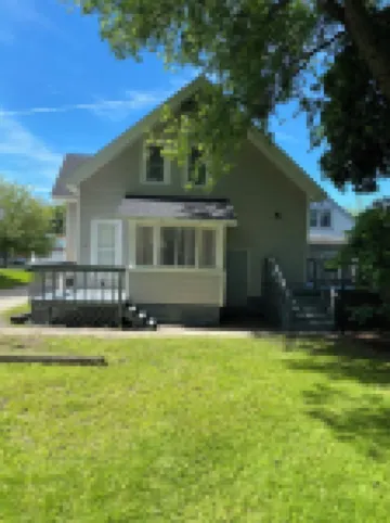 Charming 2-bedroom apartment with AC, WiFi, in The Historic Ashtabula Harbor