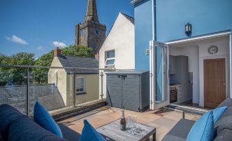 Ramsey Apartment - 2 Bedroom Apartment - Tenby